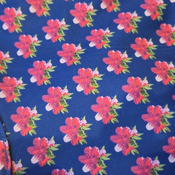 New Repreve Ecotec UPF 50+ Blue Floral Print Collared Quarter Zip Top - Picture 8 of 10